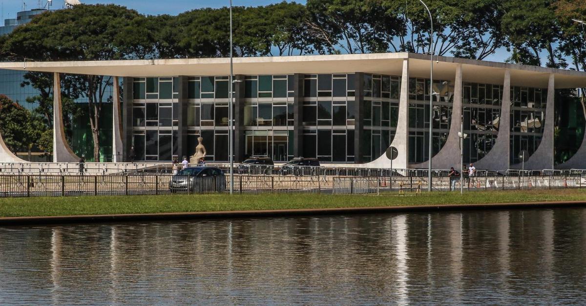 STF julga queixa-crime de Gustavo Gayer contra José Nelto