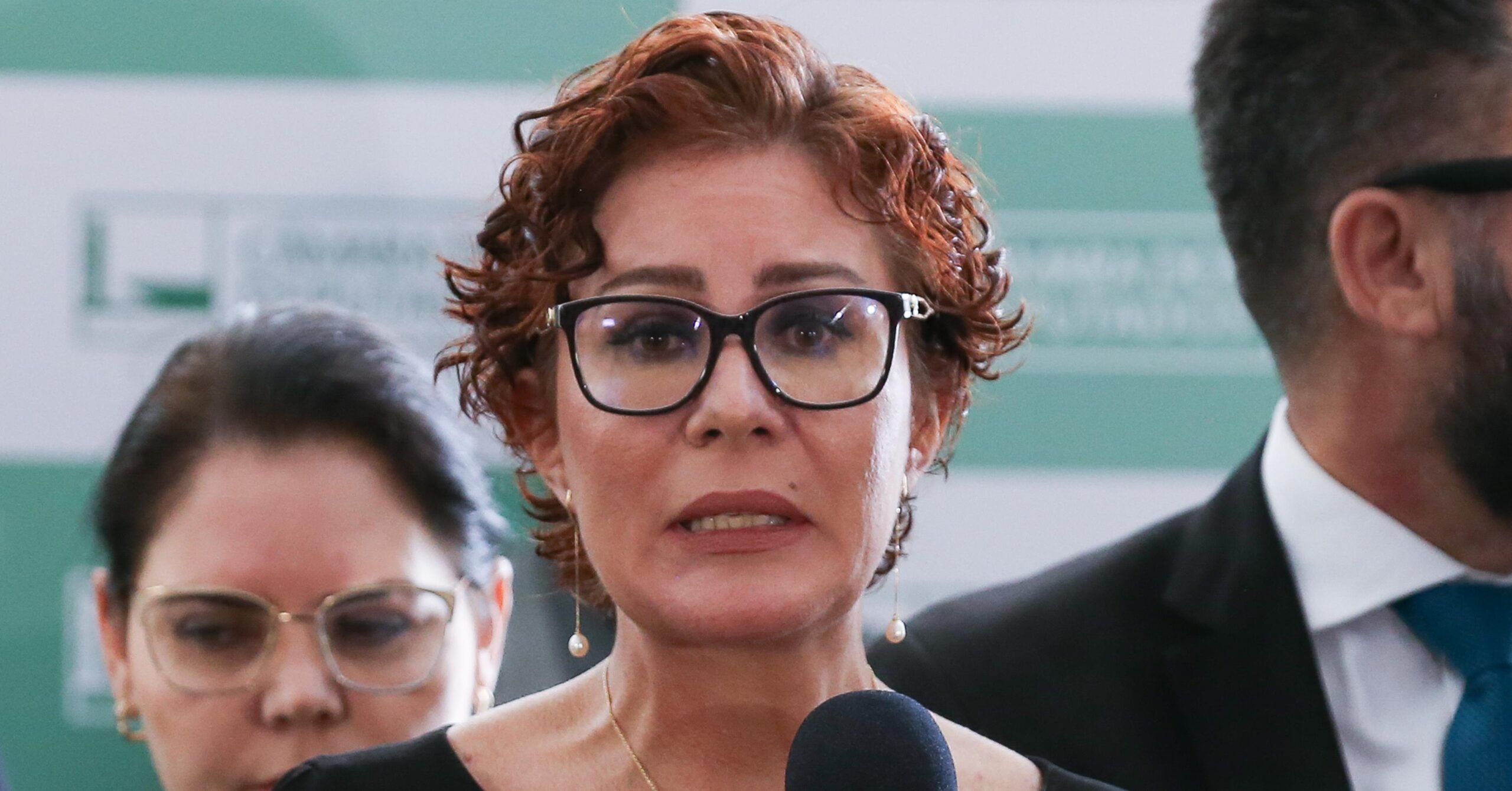 STF rejeita recurso de Carla Zambelli e avança com prisão