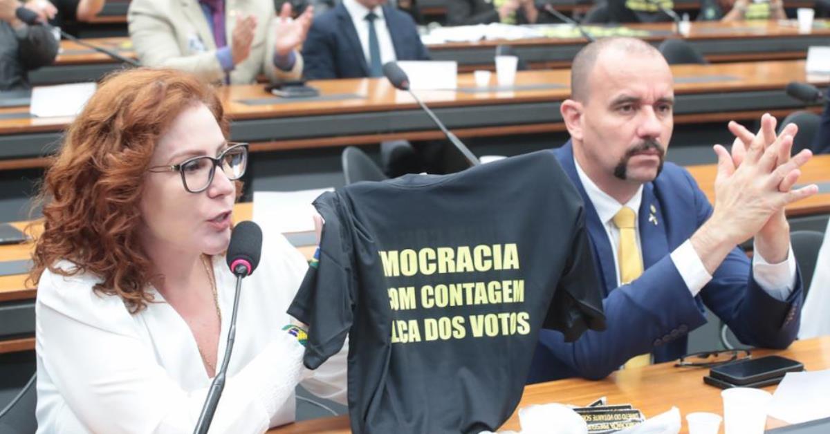 X envia recurso contra a decisão de bloquear perfil de Carla Zambelli