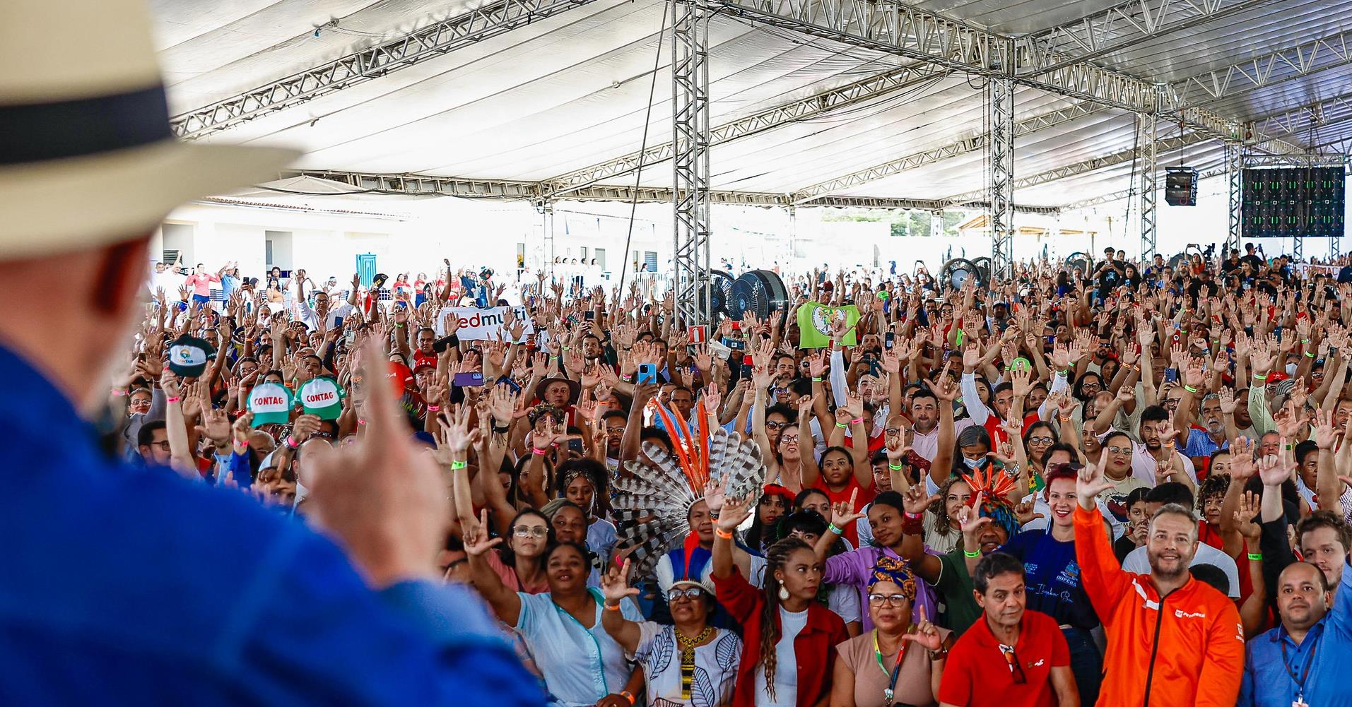 “Aqui ninguém põe a mão”, diz Lula sobre recursos do Brasil