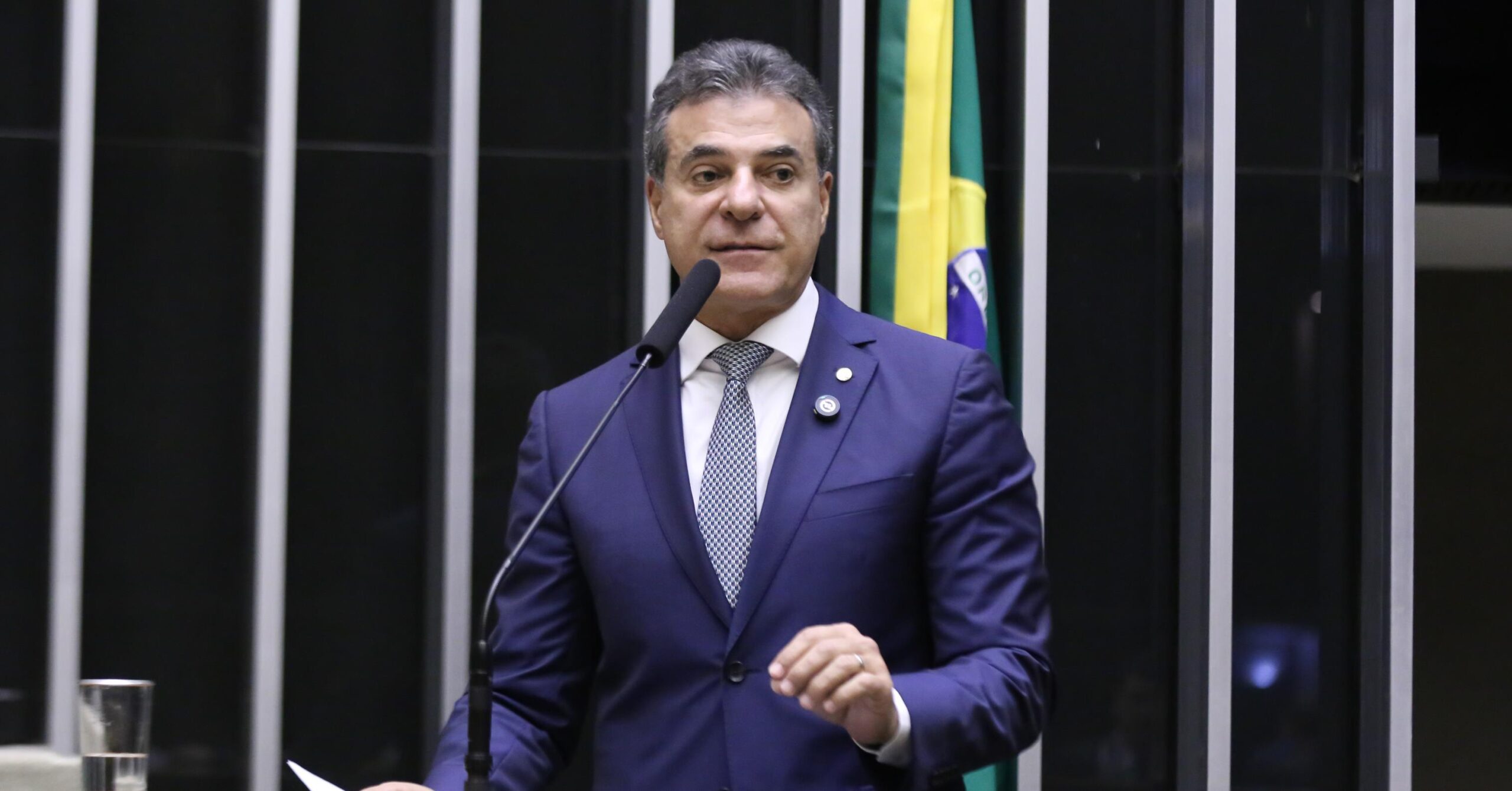 Beto Richa propõe acesso digital à fila do SUS em tempo real