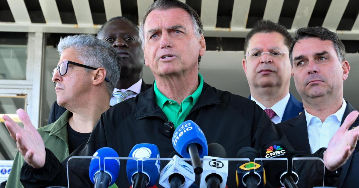 Bolsonaro elogia tentativa de Tarcísio em negociar com EUA