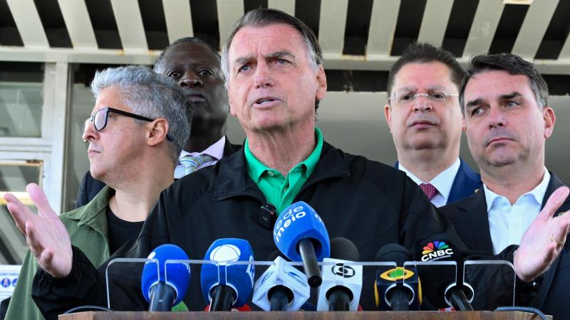 No Senado, Bolsonaro defendeu esforço do governador para reverter o pacote tarifário americano.