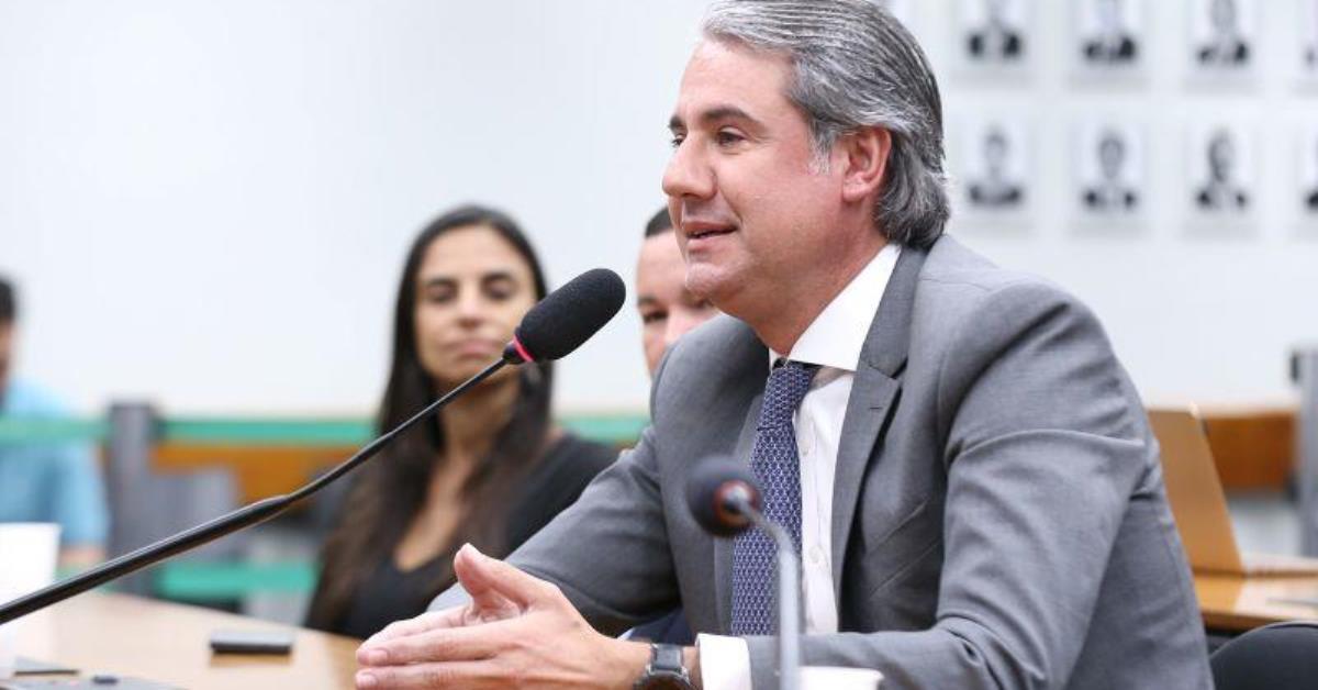 Câmara aprova projeto que obriga Caixa a pagar seguros antigos