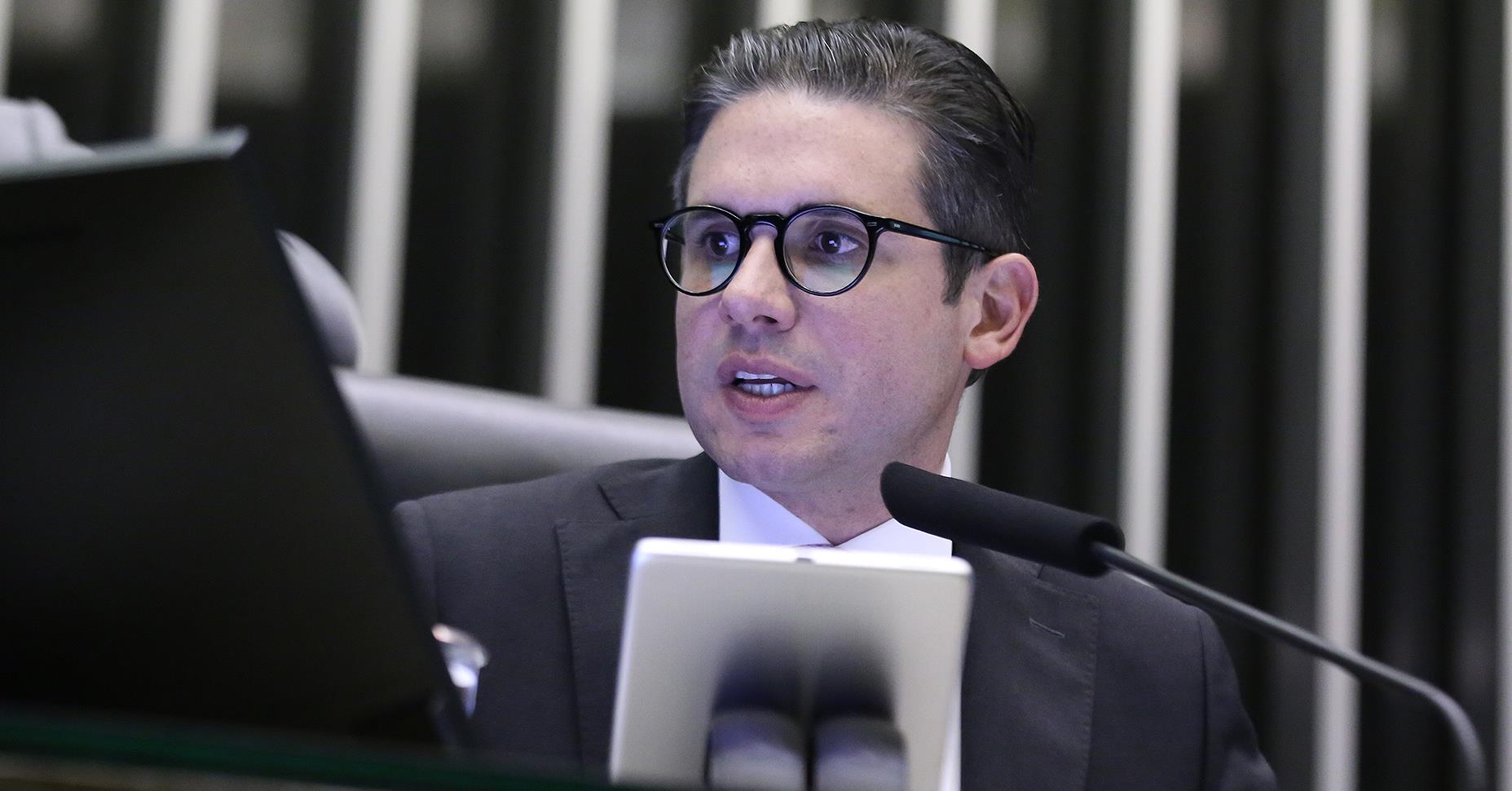 Câmara aprova regime de urgência para seis projetos