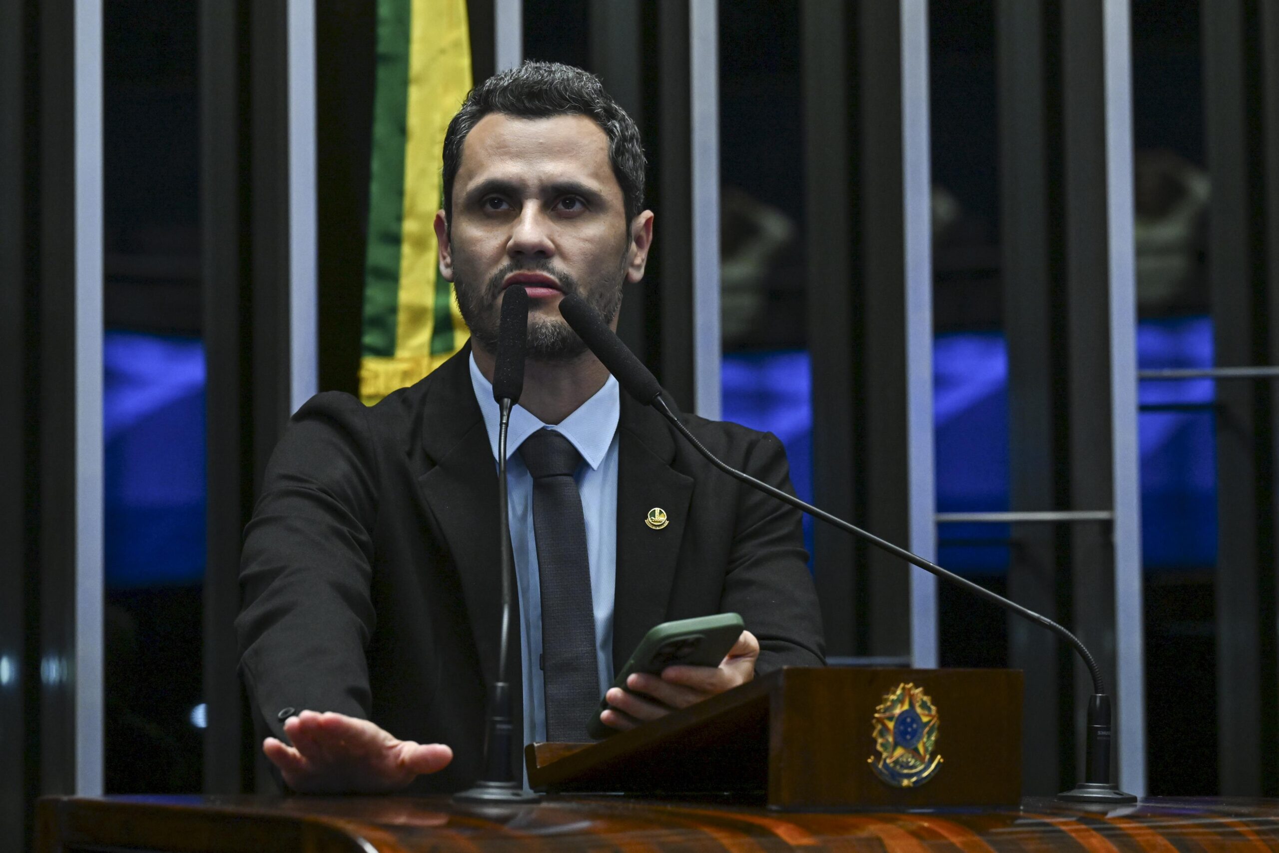 Senador Cleitinho.