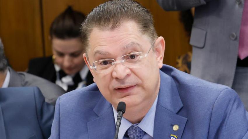 Sóstenes Cavalcante, autor do requerimento.