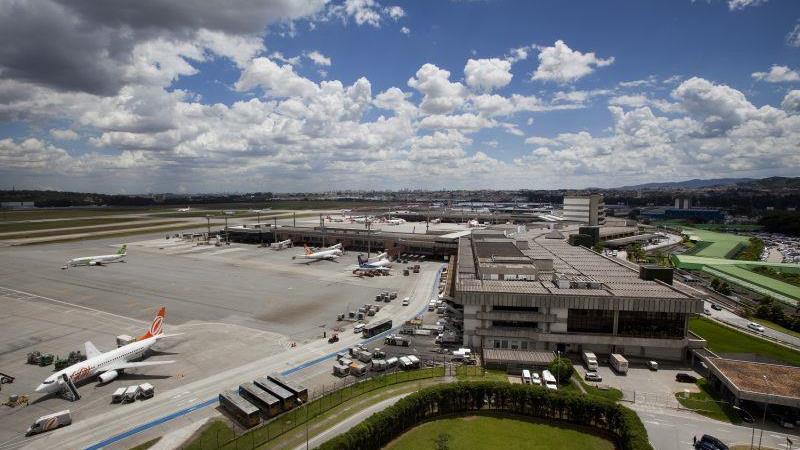 Vista de cima do Aeroporto de Guarulhos (SP).