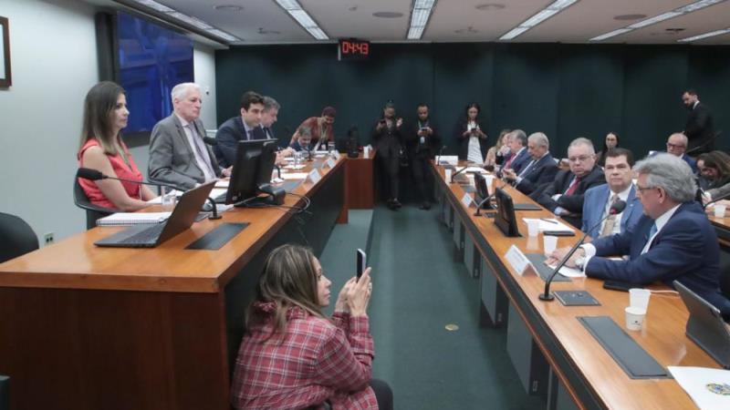 Comissão de Finanças e Tributação.