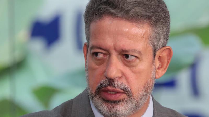 Texto relatado por Arthur Lira segue para discussão em Plenário.