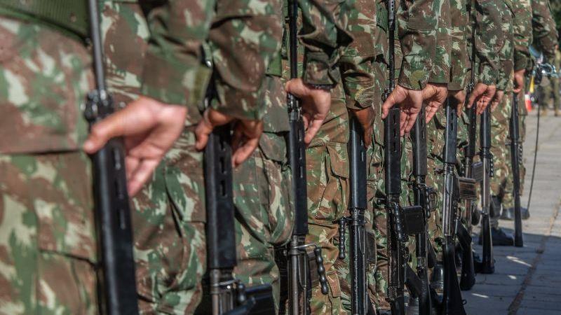 Aumento para militares é de forma escalonada: 4,5% em 2025, 4,5% em 2026.