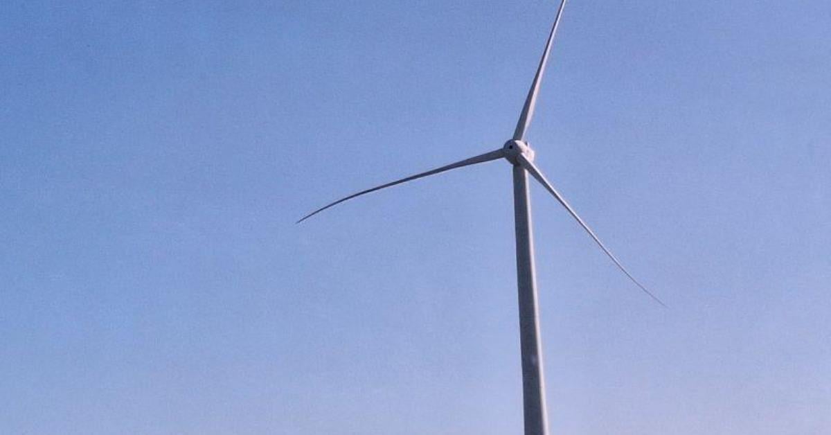 Congresso promulga trechos restabelecidos na lei das eólicas offshore