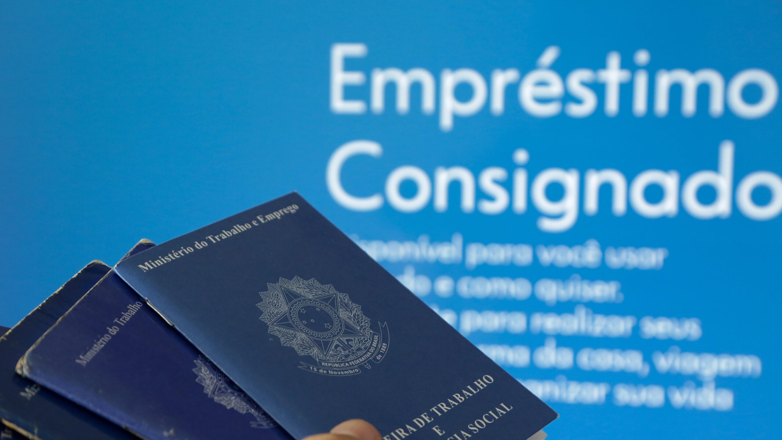 Medida incentiva empréstimos consignados entre trabalhadores com CLT.