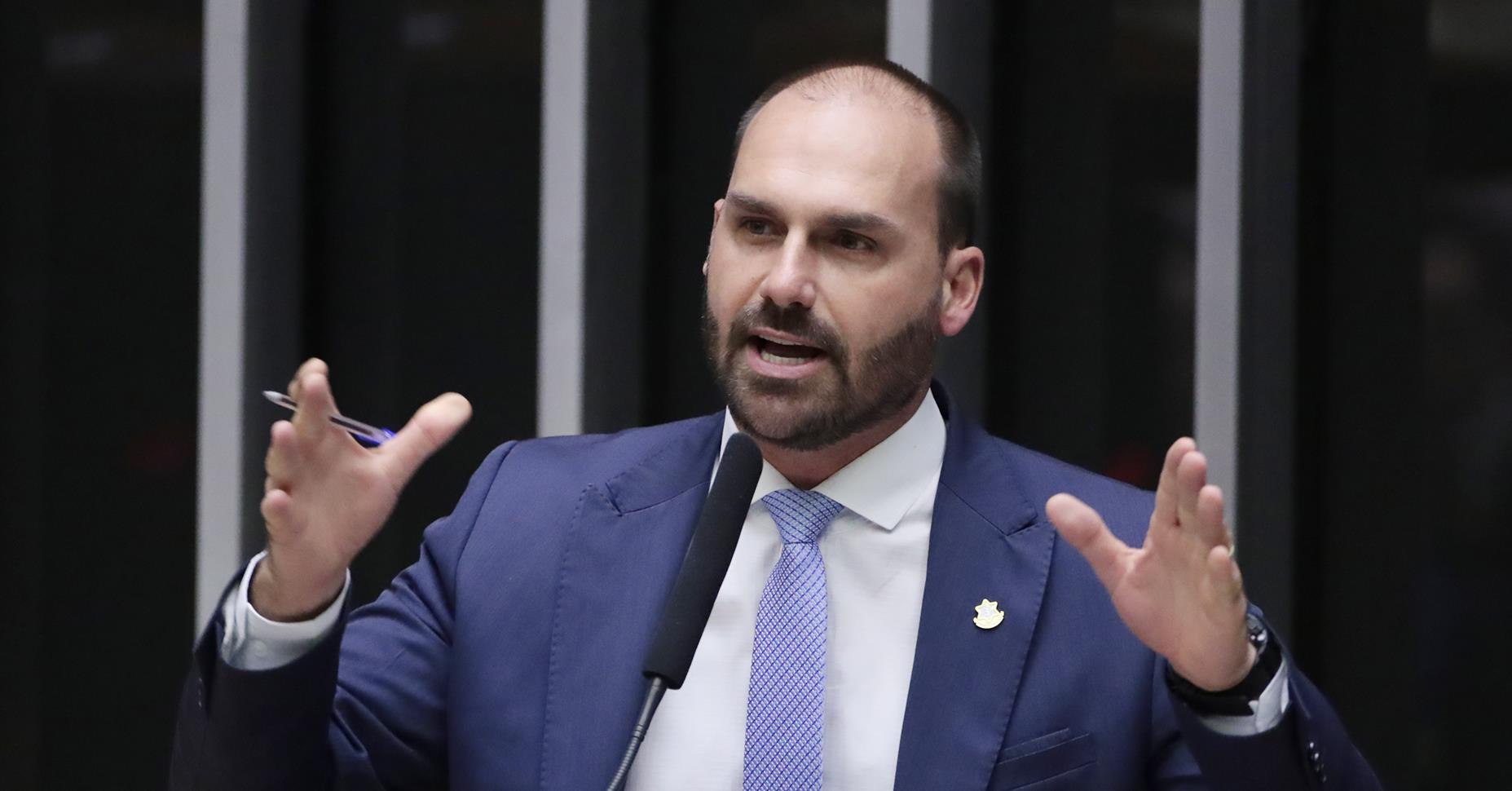 Eduardo confronta Tarcísio sobre tarifas: “não espero que entenda”