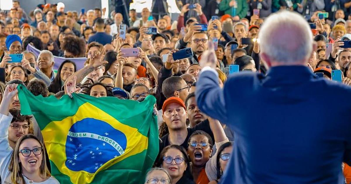 “Falta de patriotismo”, diz Lula sobre articulação contra o país