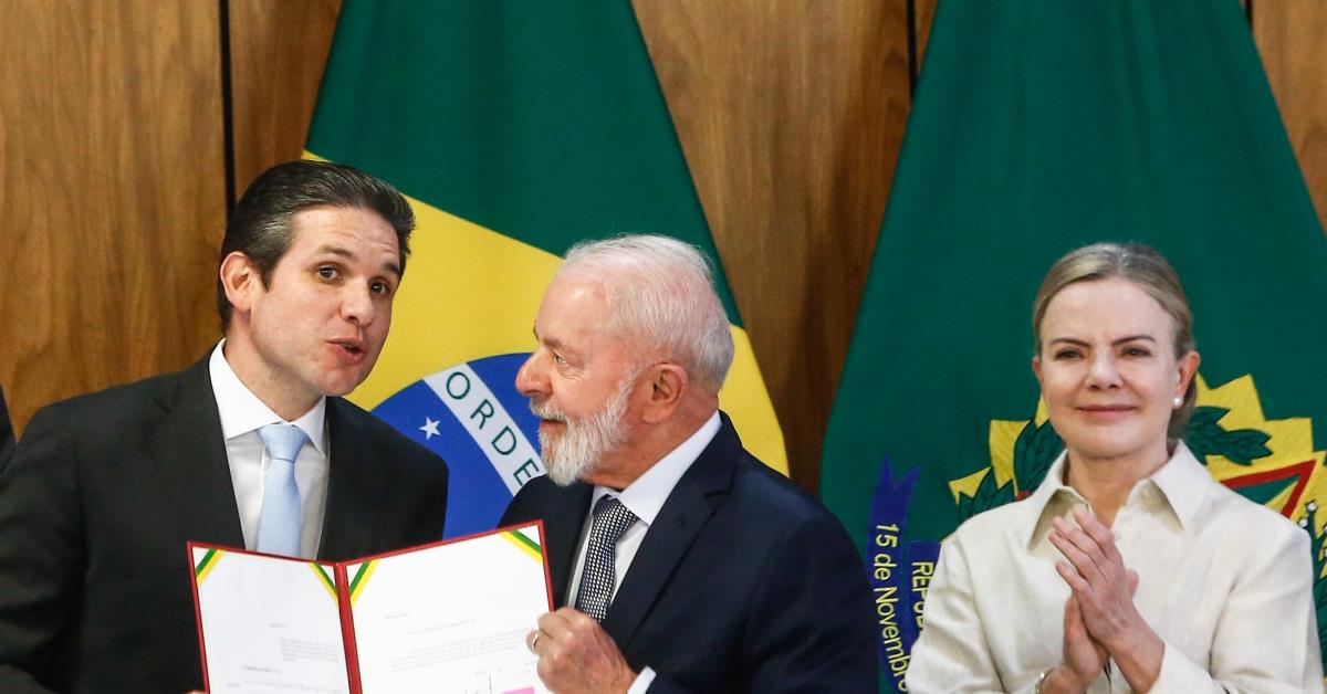 Gleisi sai em defesa de Hugo Motta após críticas nas redes