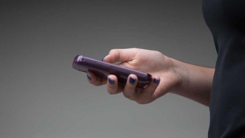 Cadastro permite que usuário consulte sistema antes de comprar um celular.