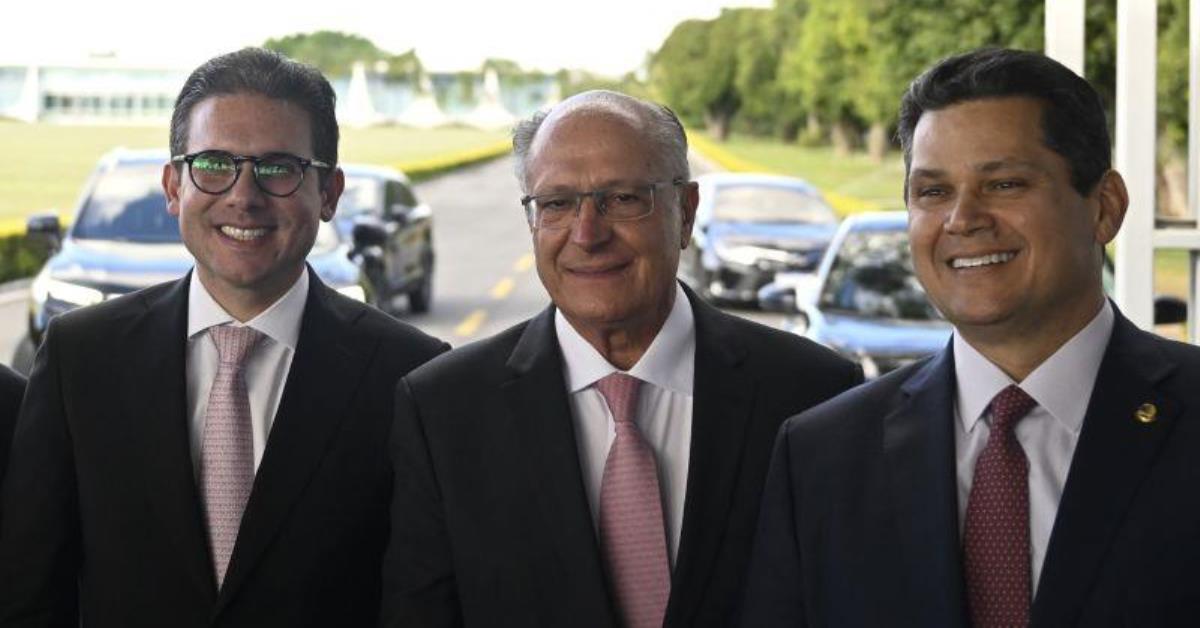 Governo deve liderar reação a Trump, dizem Davi e Hugo