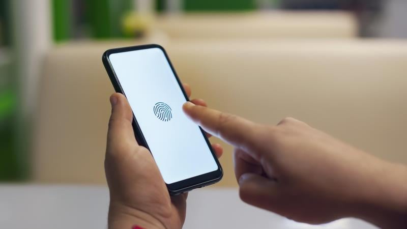 Decreto acompanha implementação da exigência da biometria para acesso a programas sociais.