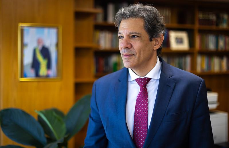 Governo tem plano de contingência para afetados por tarifa, diz Haddad