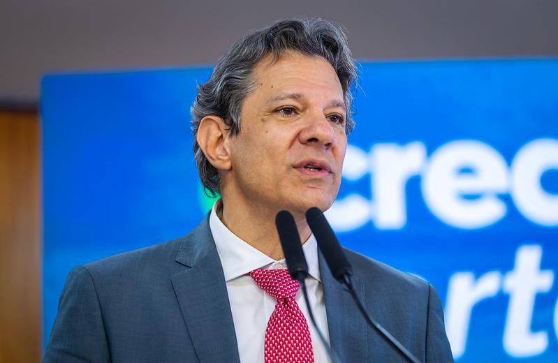 Haddad: negociações com os EUA continuarão mesmo com tarifaço em vigor