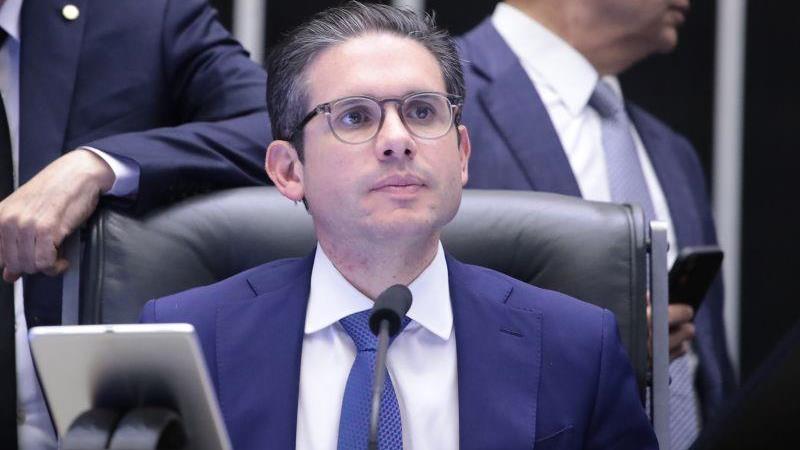 O presidente da Câmara, Hugo Motta (Republicanos-PB), assinou o ato de criação do programa.