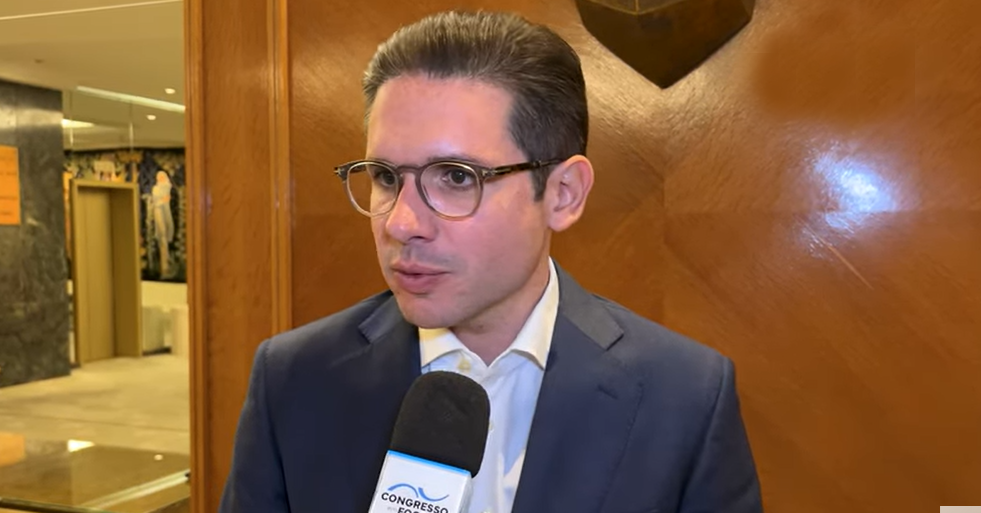 Hugo Motta nega ruptura e diz que Congresso tem ajudado o governo