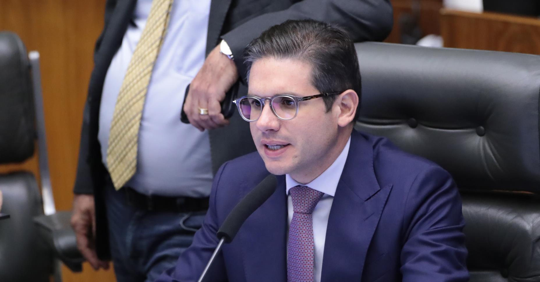 Hugo Motta repudia sanção dos Estados Unidos a Alexandre de Moraes