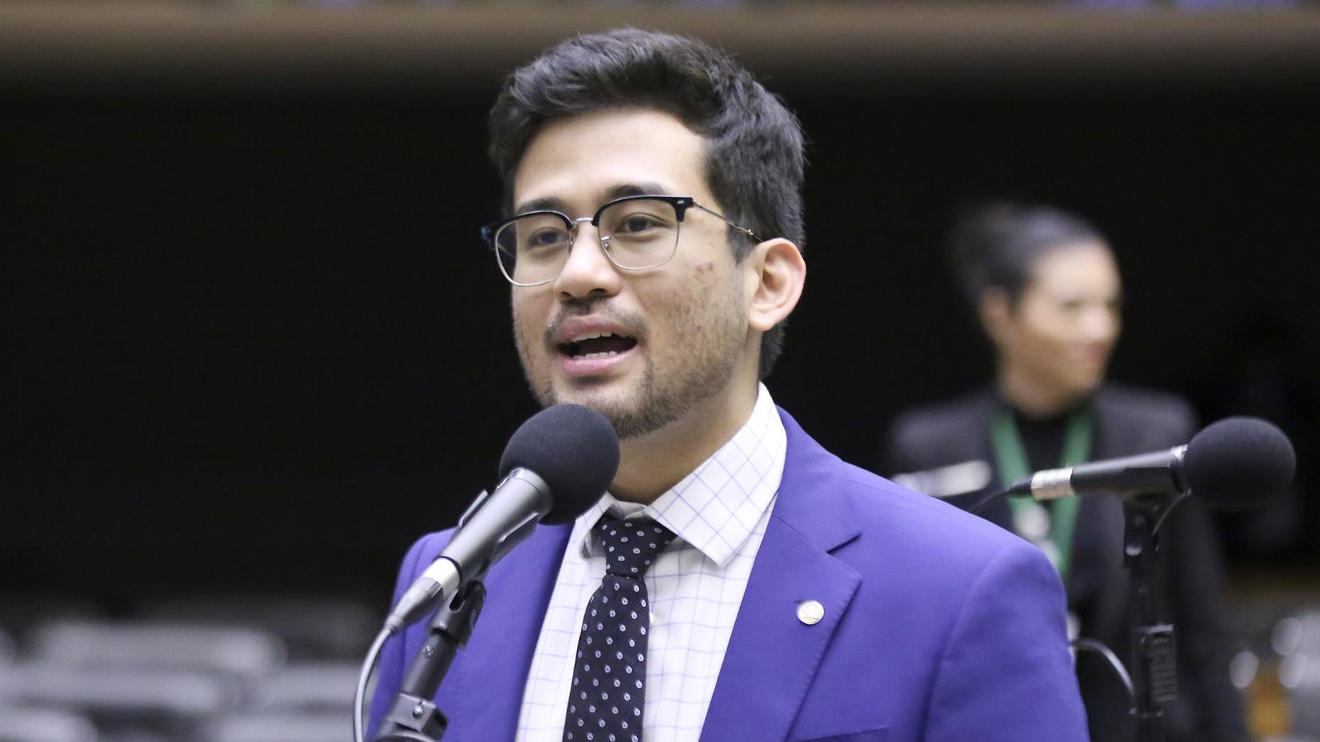 Kim Kataguiri quer até R$ 200 mil de multa por barulho abusivo.