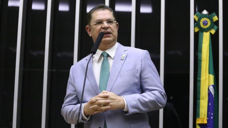 Sóstenes Cavalcante.