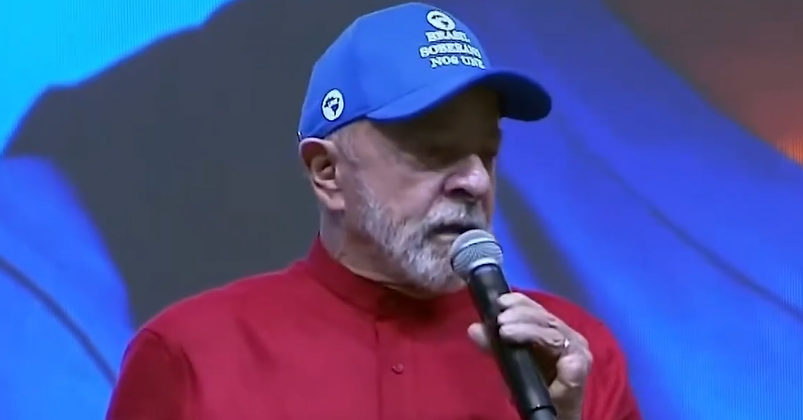 Lula chama Eduardo e Jair Bolsonaro de “traidores do século”