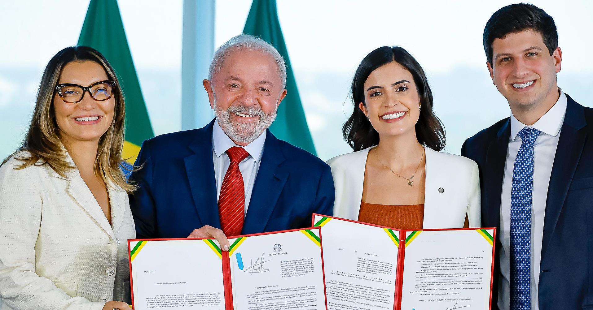 Lula sanciona cota de 30% para mulheres em conselhos de estatais