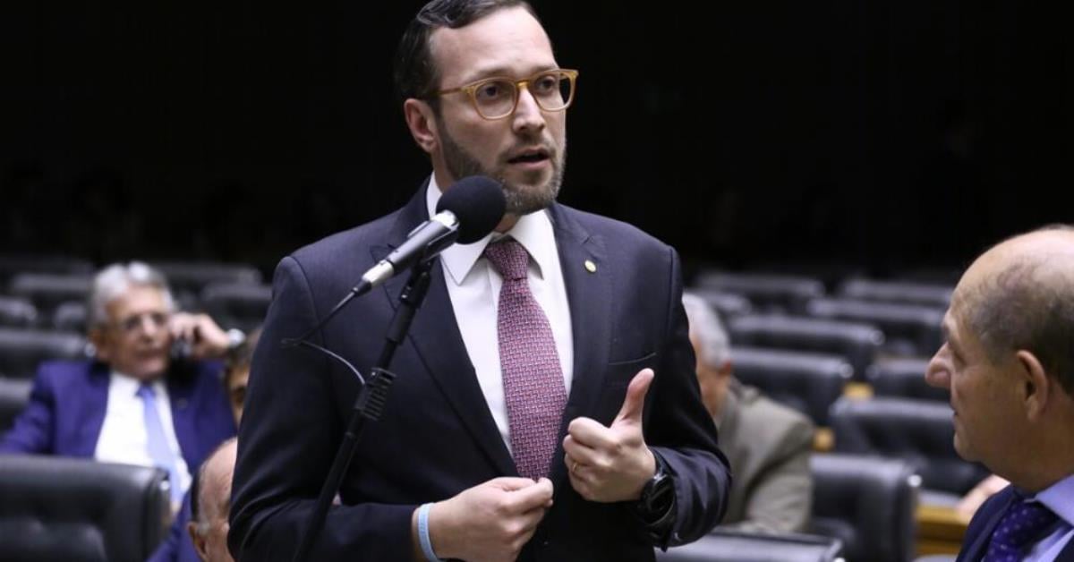 Moraes cita deputado Filipe Barros em inquérito de Eduardo Bolsonaro