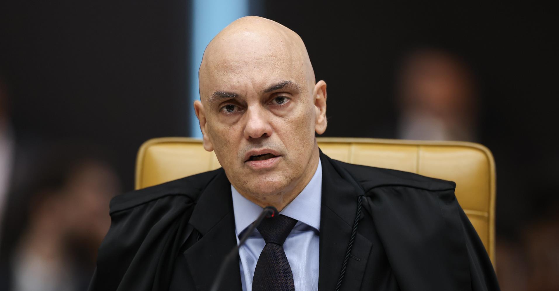 Moraes junta novas publicações de Eduardo ao inquérito policial