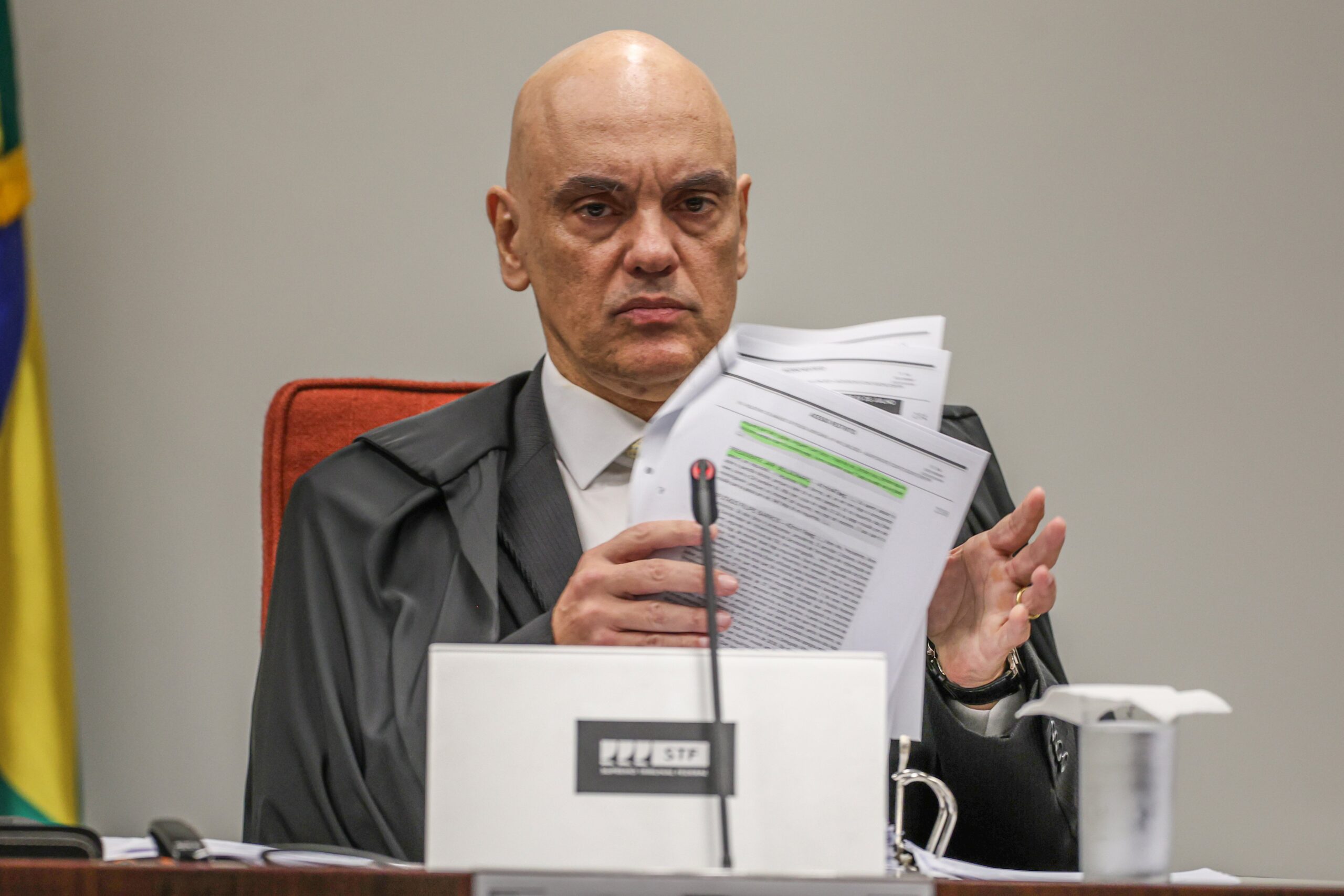 Decisão de Moraes reforça tese do Planalto sobre legalidade do aumento do IOF.
