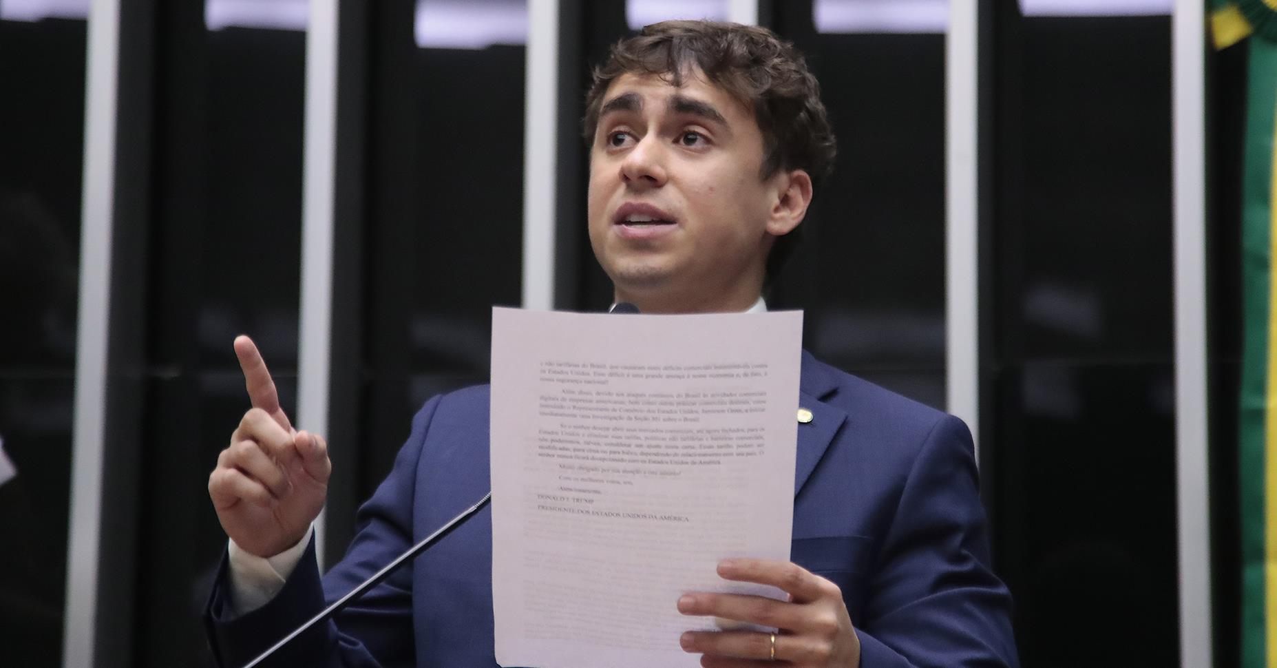 Nikolas Ferreira protocola pedido de impeachment contra Lula