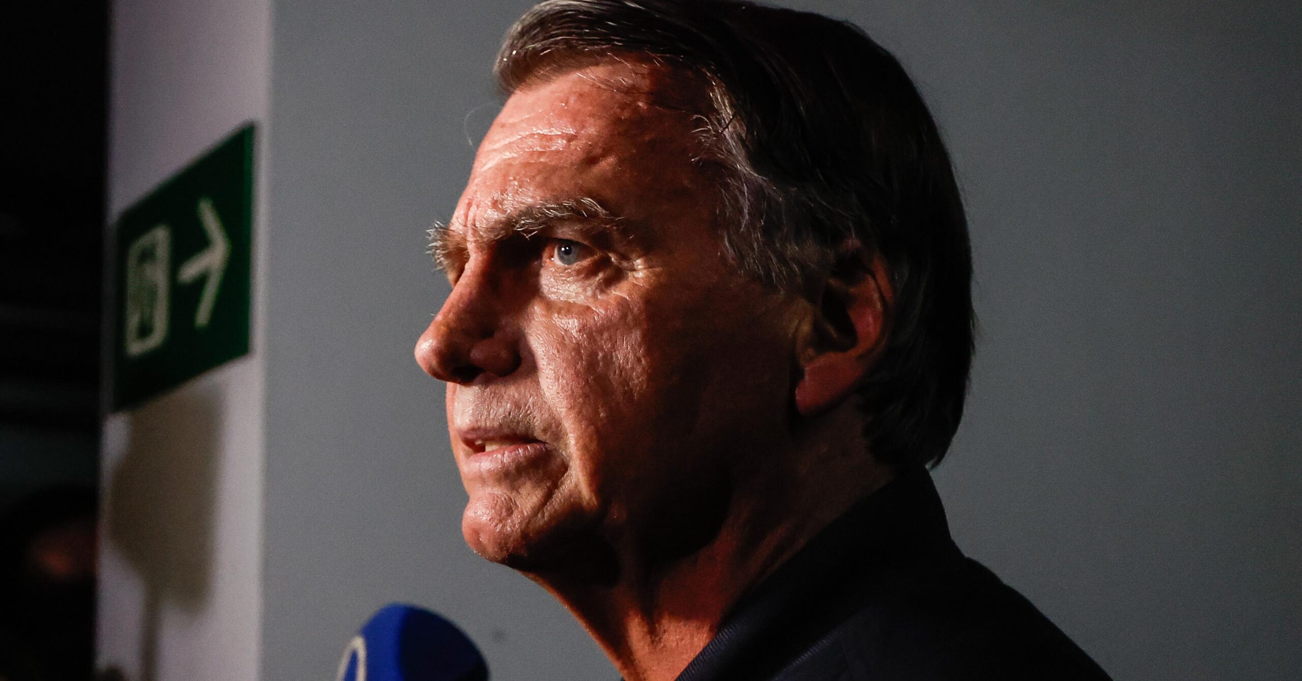 Perícia considera “irrelevante” conteúdo em pen drive de Bolsonaro