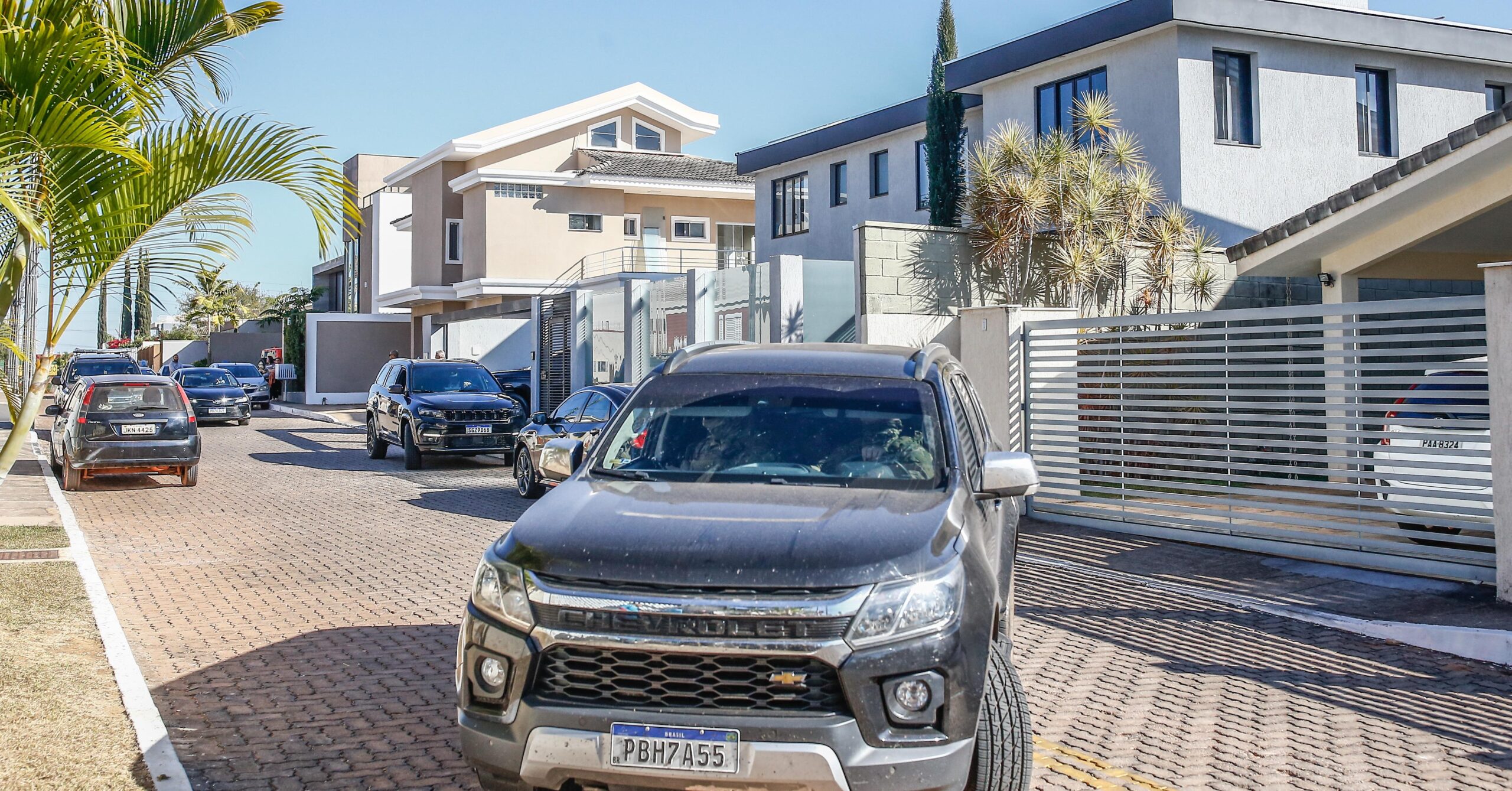 Saiba o que a PF encontrou na casa de Bolsonaro