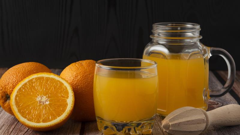 Suco de laranja.