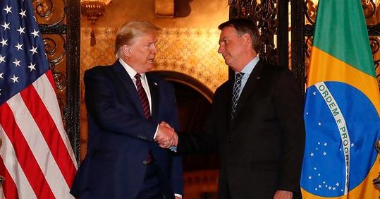 Trump sai em defesa de Bolsonaro e acusa Brasil de “caça às bruxas”