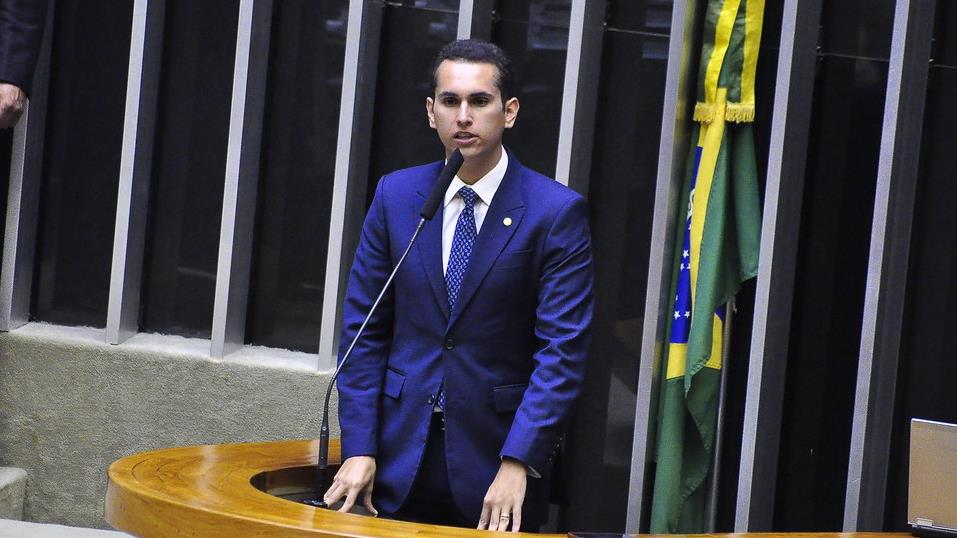 Domingos Neto é relator do projeto de lei que institui o voto distrital misto. 