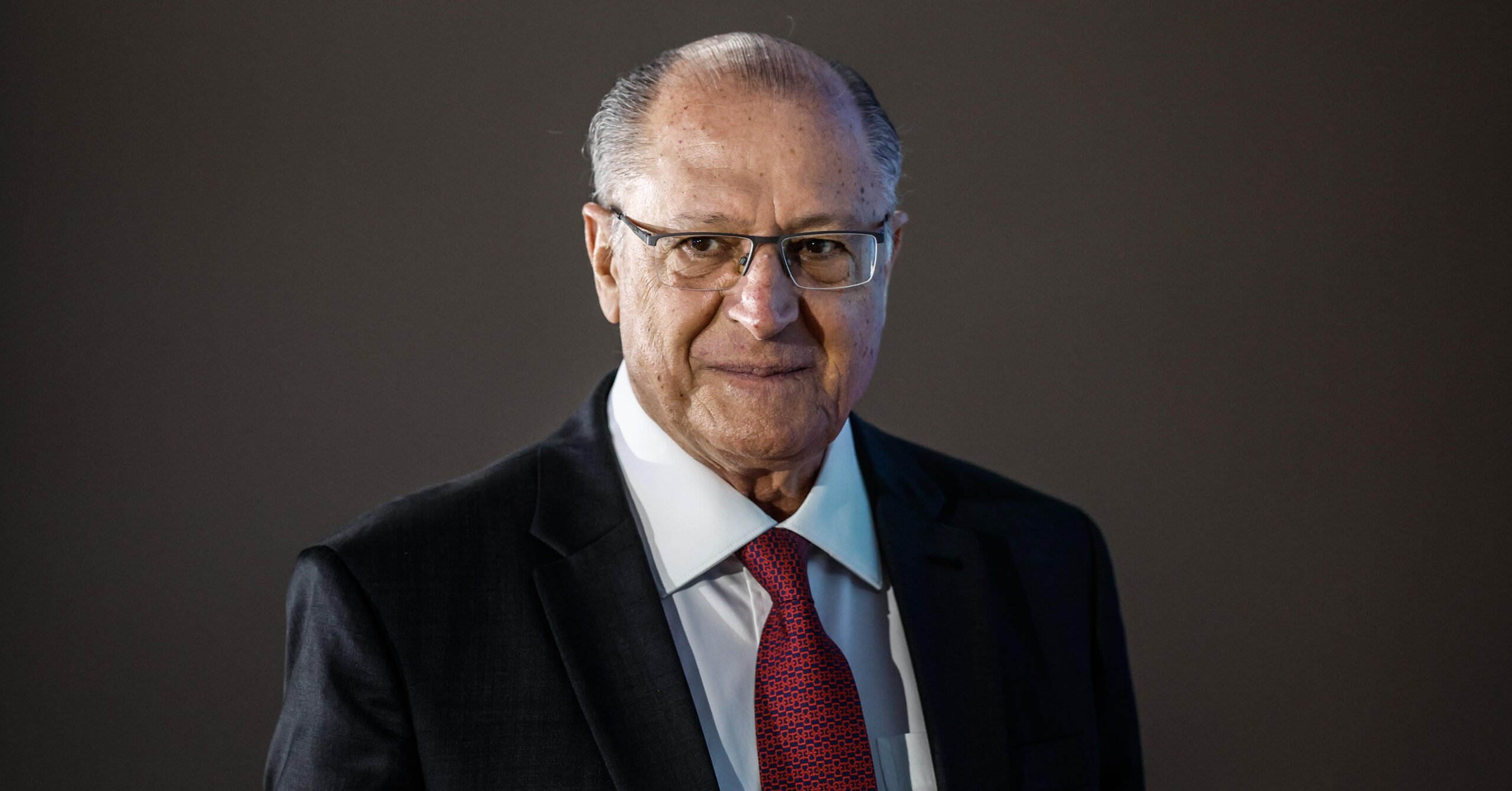 Anúncio de plano contra tarifas dos EUA deve ser feito até terça