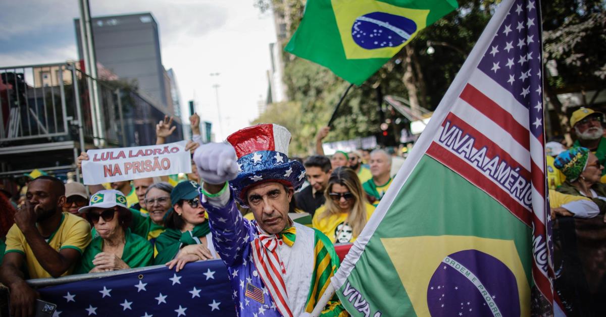 Bolsonaristas vão às ruas, exaltam Trump por tarifaço e atacam Moraes