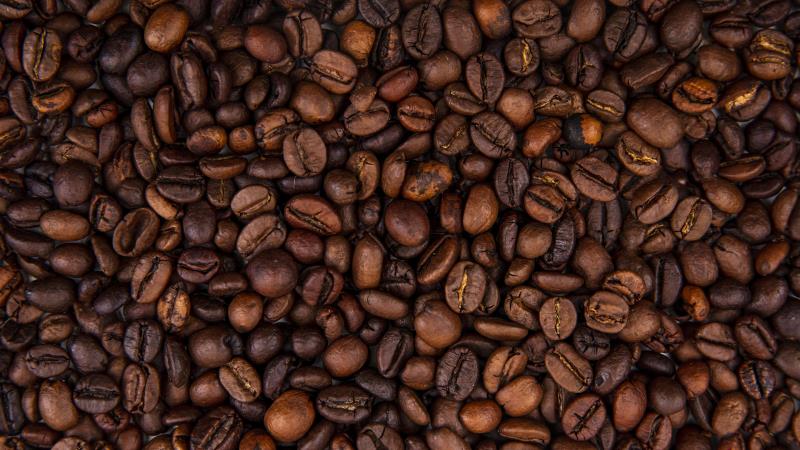 A medida  de Donald Trump atinge 35,9% das exportações do Brasil para os EUA, afetando setores estratégicos como carne, café e frutas.