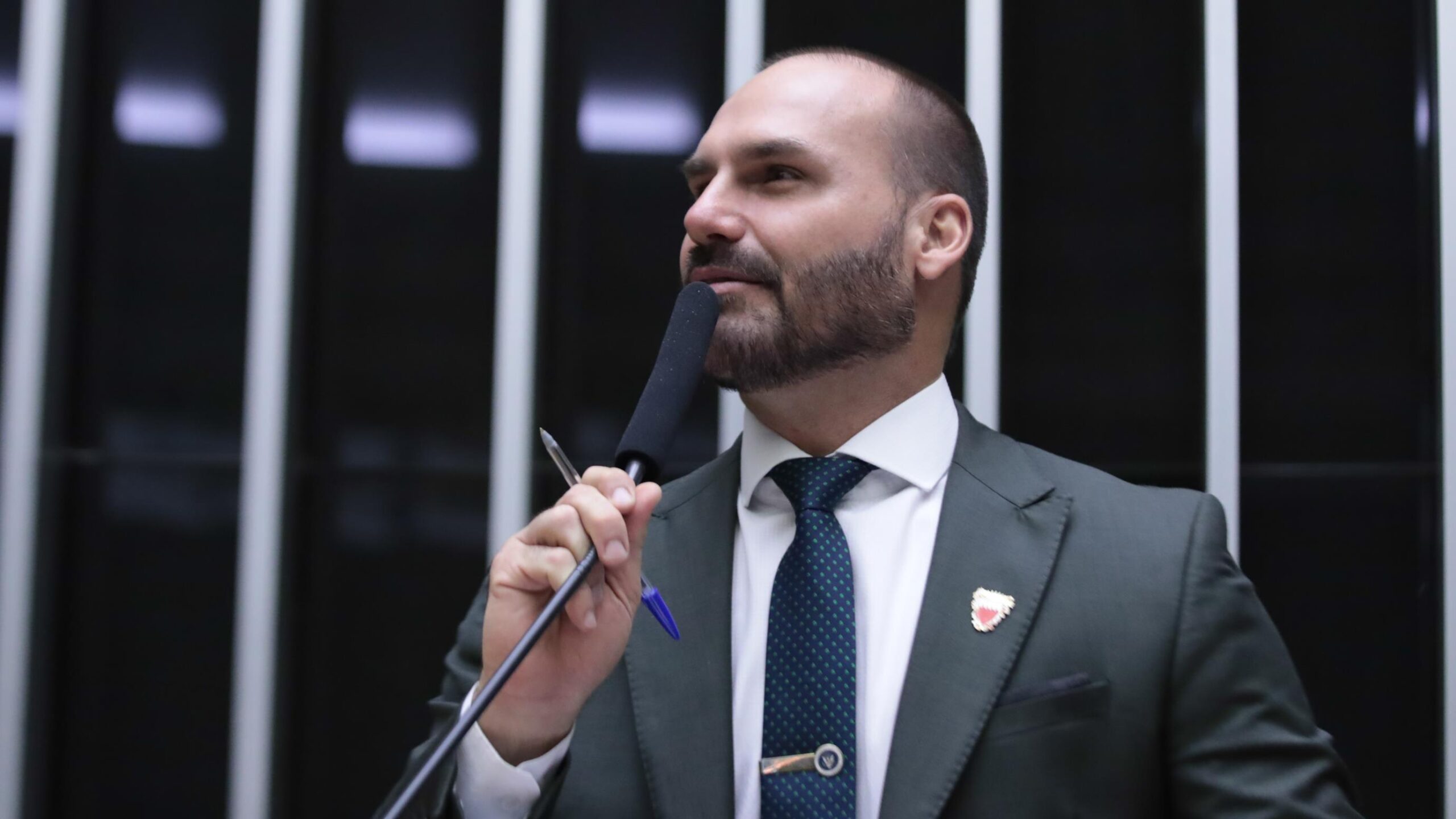 Eduardo recebeu salário de R$ 17 mil pelo mês de julho.