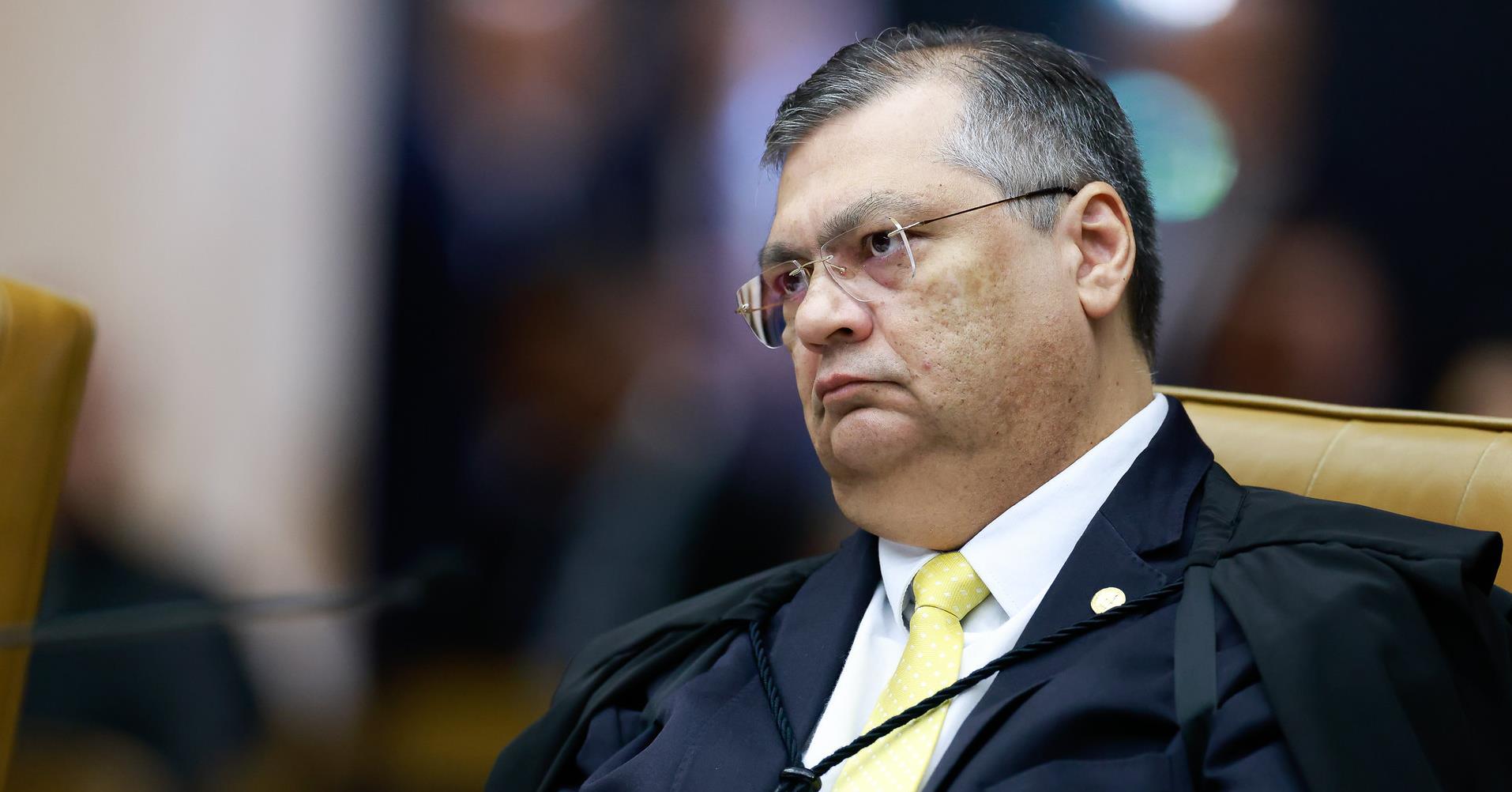 Dino determina que AGU busque devolução de emendas de Alberto Fraga