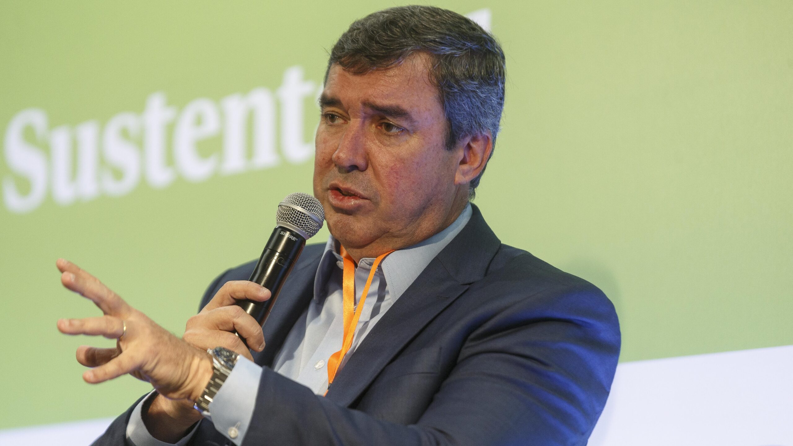 Eduardo Riedel era o último governador filiado ao PSDB.