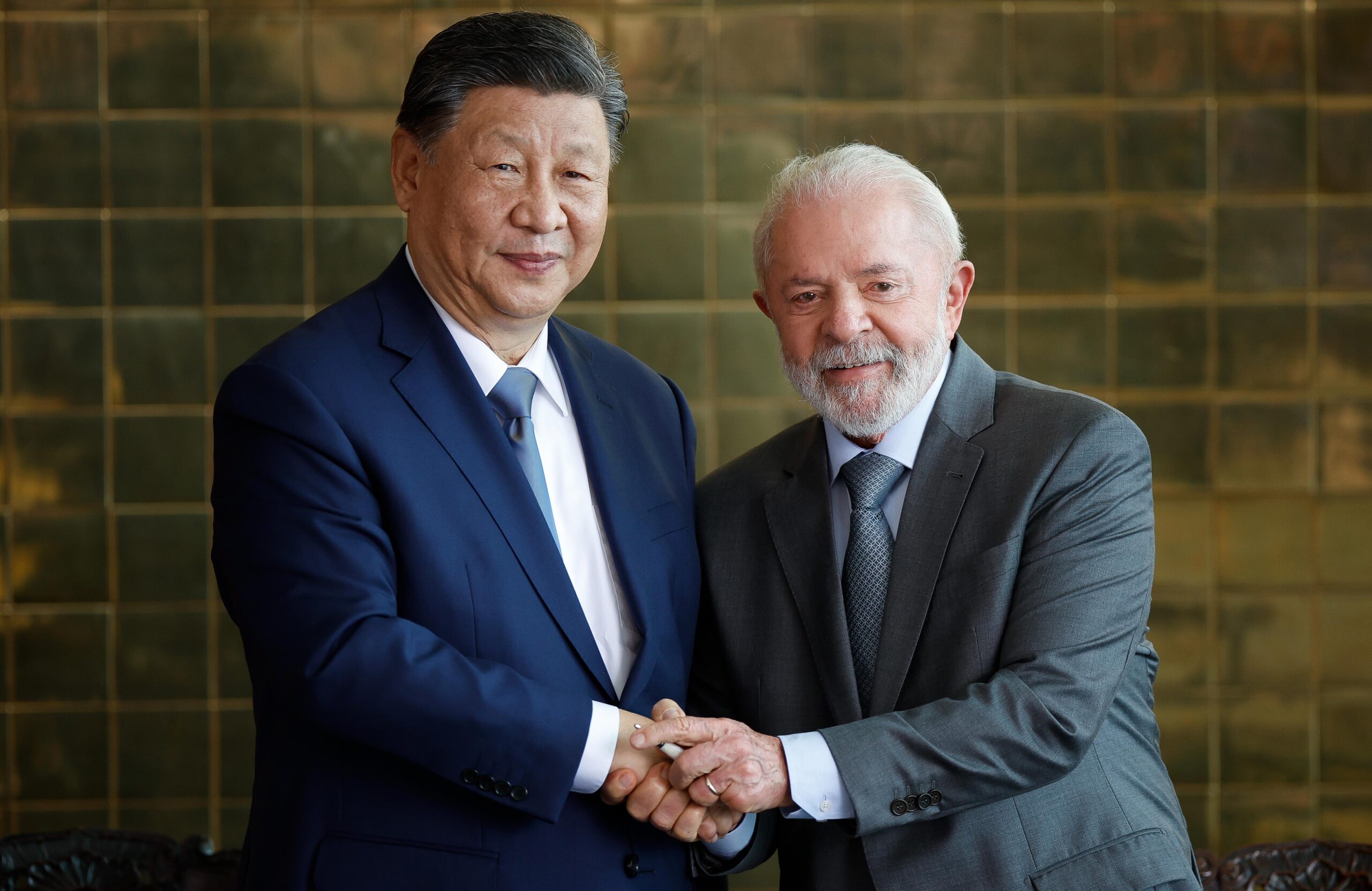 Xi Jinping e Lula, em encontro em Brasília, em 20 de novembro de 2024. 