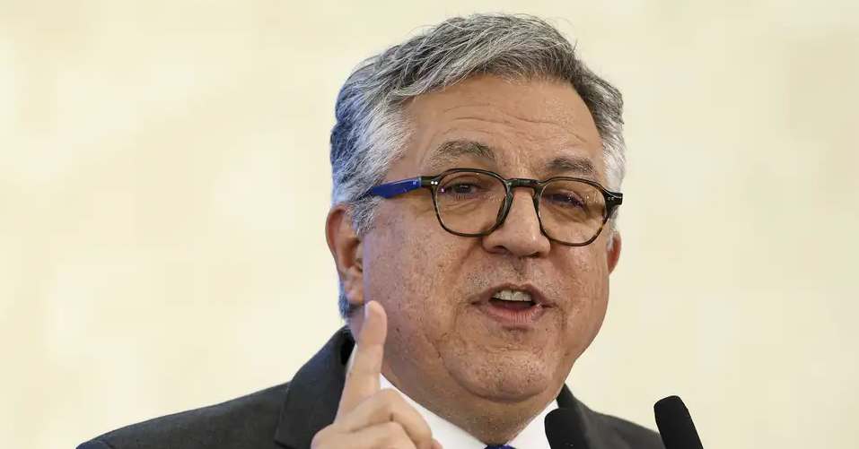 EUA suspendem visto de filha e esposa do ministro da Saúde