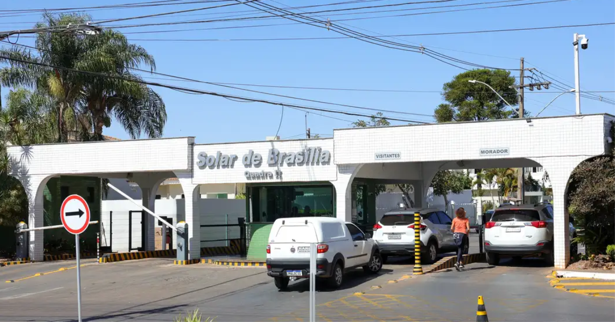 Exames de Bolsonaro indicam quadro de gastrite e esofagite, diz laudo